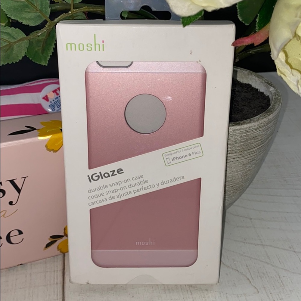 Moshi iglaze protective snap on iPhone 6Plus case